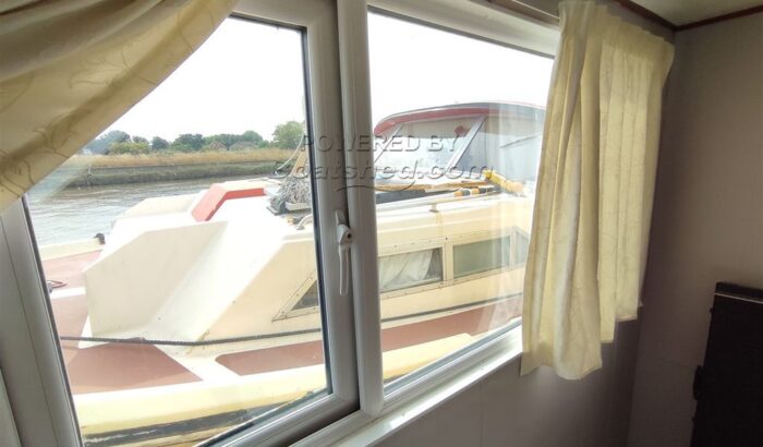 
									Houseboat 40 X 12 1985 full								